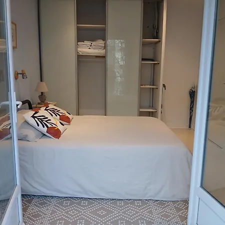 Apartment Centre Bd 1er *