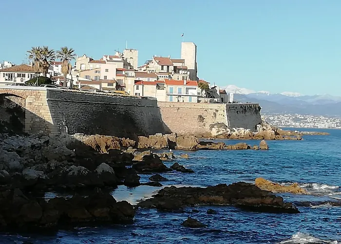 Centre Bd 1er * Antibes